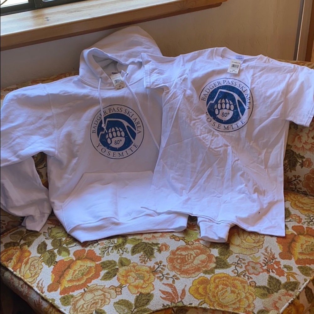 • Badger Pass - YNP • white hoodie & t-shirt